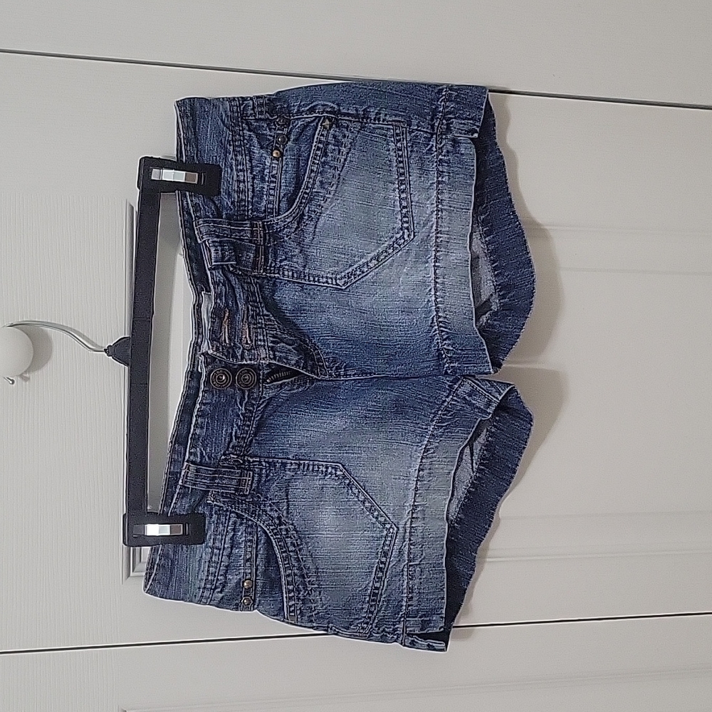 Maurices jean shorts size 3/4